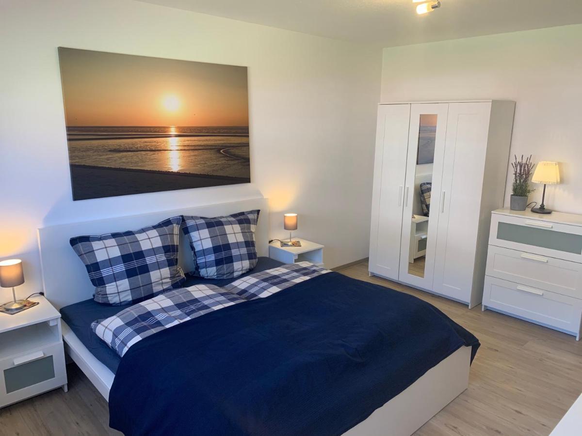 Wippsteert - 5 Sterne - Mit Balkon Und Pkw Stellplatz * Emden