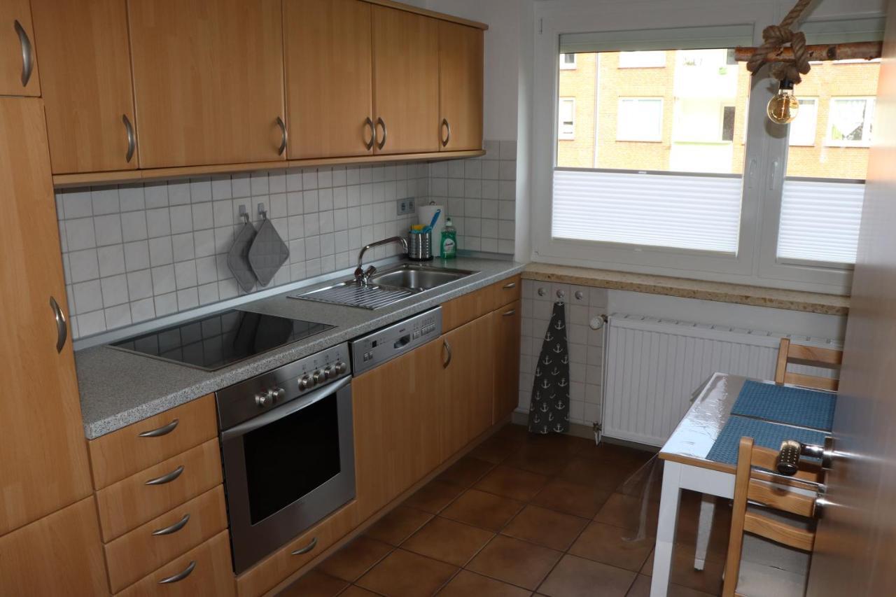 Wippsteert - 5 Sterne - Mit Balkon Und Pkw Stellplatz * Emden